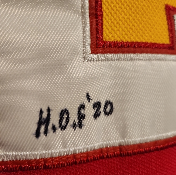 Signed and inscribed HOF NHL Heritage Classic Calgary FLAMES Jersey - Ignila. - Picture 3 of 10